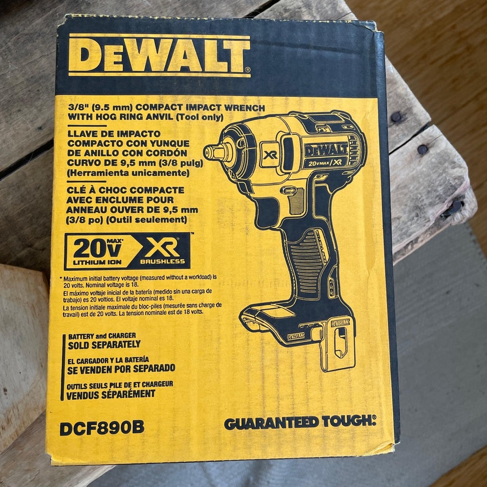 DEWALT 20V MAX* XR Cordless Impact Wrench, 3/8-Inch, Tool Only (DCF890B) NEW